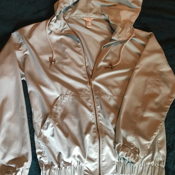 Forever 21 Jackets & Blazers - Forever21 lightweight windbreaker jacket